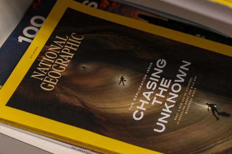 National Geographic will end newsstand sales of magazine next year, focus on subscriptions, digital