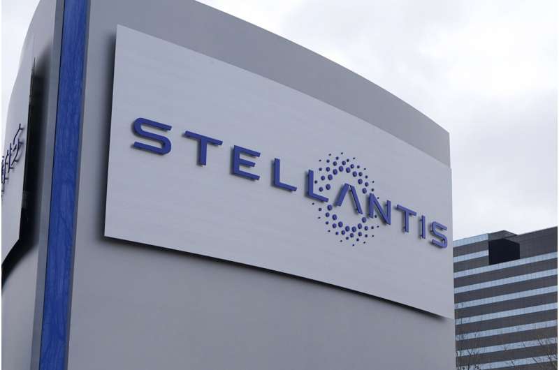 Stellantis says new small- and medium-sized electric vehicles will get up to 435 miles per charge